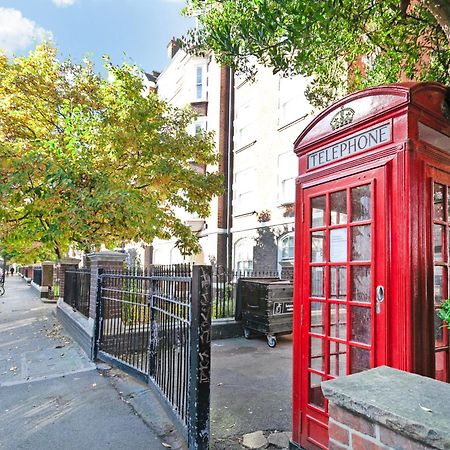 Beautiful 3 Bedroom Flat In Scott Ellis Gardens ロンドン エクステリア 写真