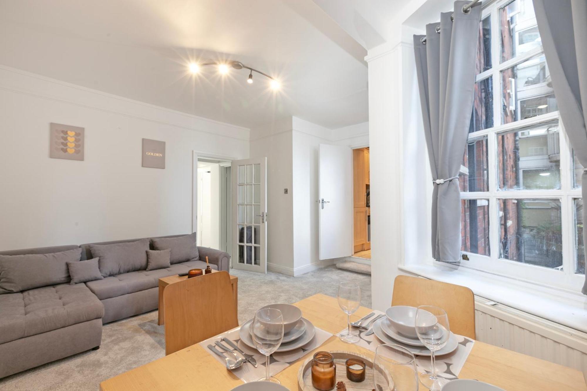 Beautiful 3 Bedroom Flat In Scott Ellis Gardens ロンドン エクステリア 写真