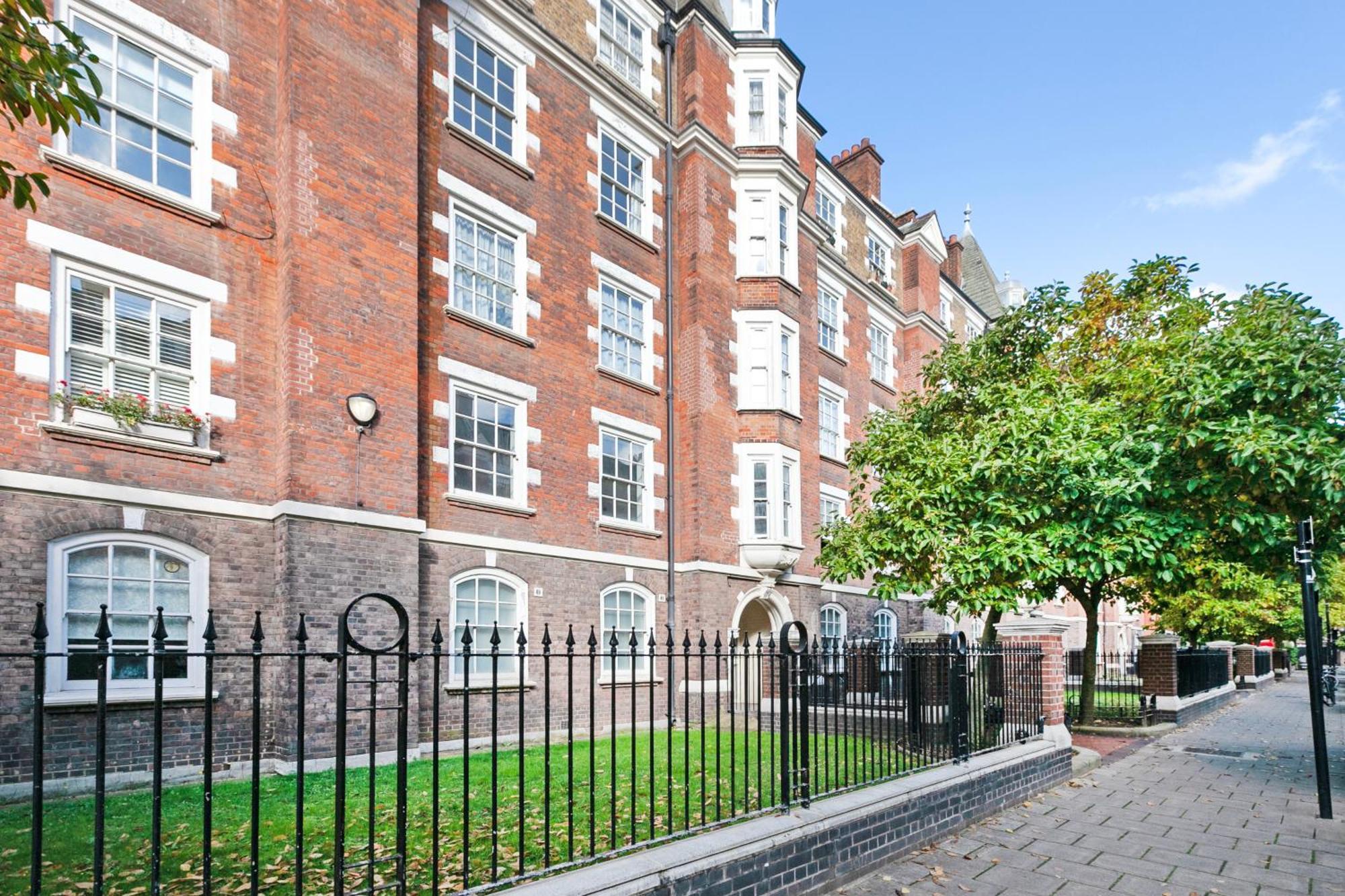 Beautiful 3 Bedroom Flat In Scott Ellis Gardens ロンドン エクステリア 写真