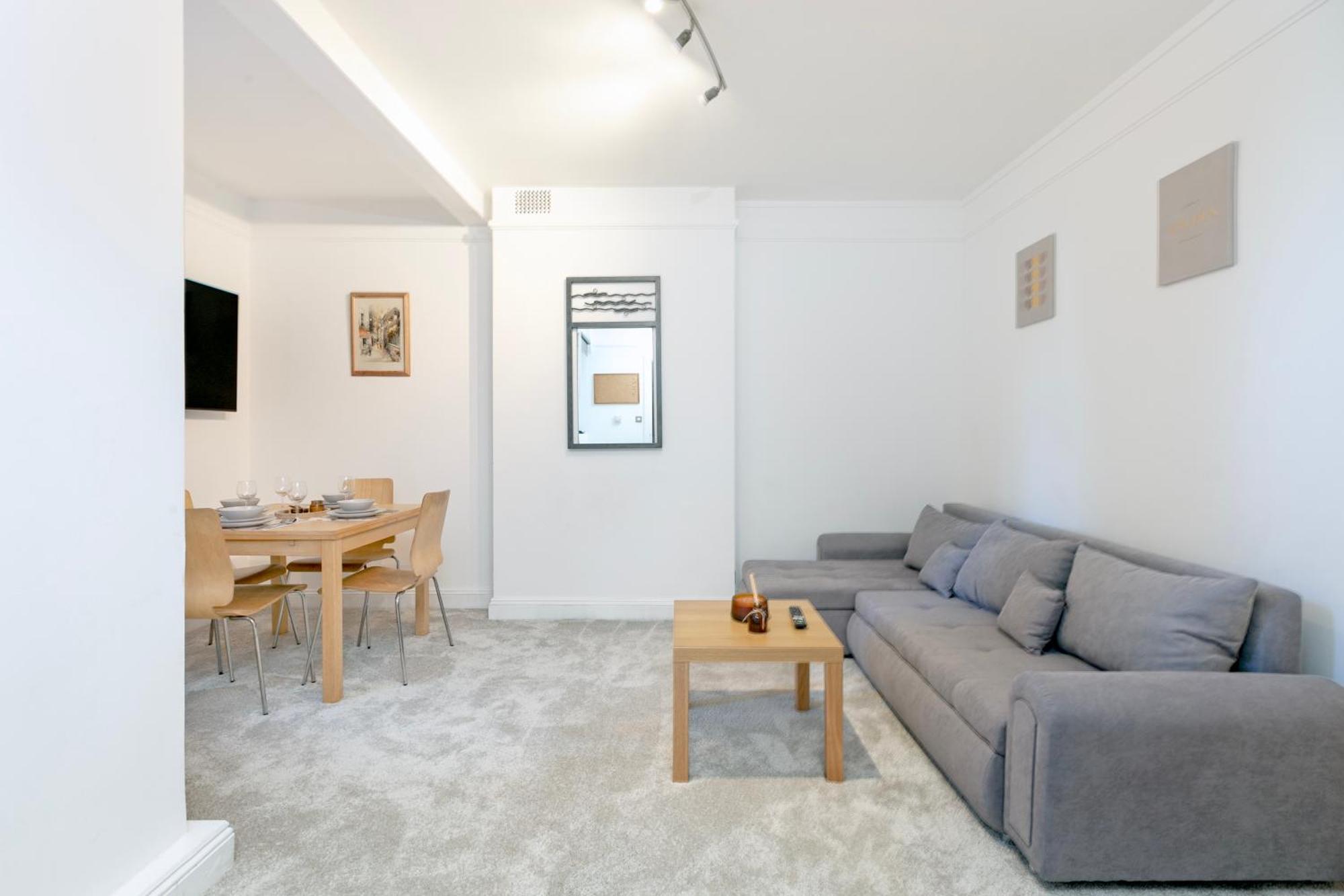 Beautiful 3 Bedroom Flat In Scott Ellis Gardens ロンドン エクステリア 写真