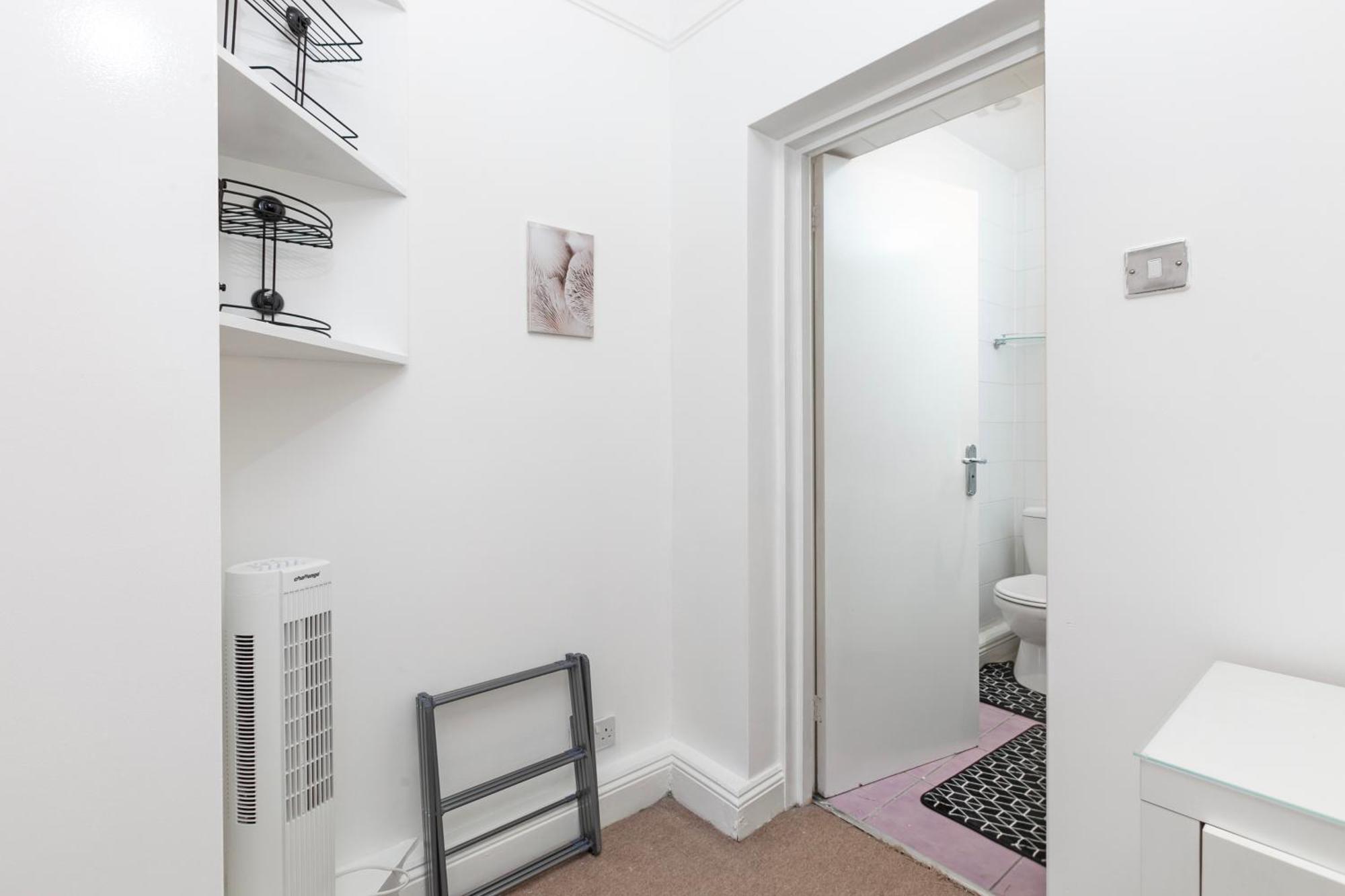 Beautiful 3 Bedroom Flat In Scott Ellis Gardens ロンドン エクステリア 写真