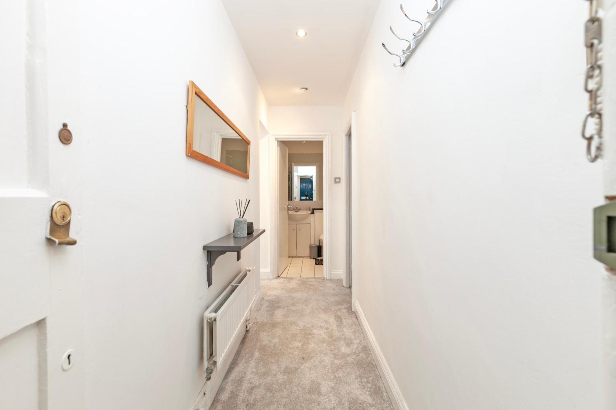 Beautiful 3 Bedroom Flat In Scott Ellis Gardens ロンドン エクステリア 写真