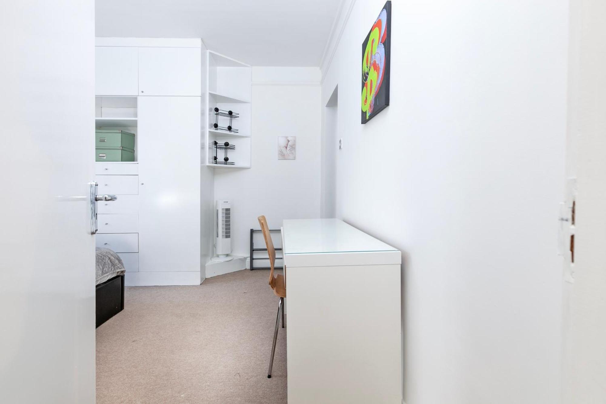 Beautiful 3 Bedroom Flat In Scott Ellis Gardens ロンドン エクステリア 写真